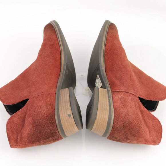 Crevo Womens Leighton Boot Size 9.5 Red Suede Bootie Block Heel Boho Distressed - Picture 8 of 12